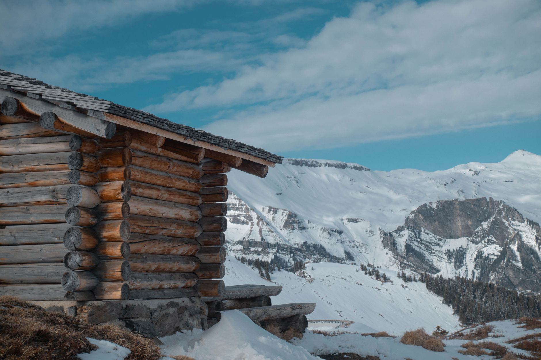 Mountain cabin lodge in Wyoming wilderness